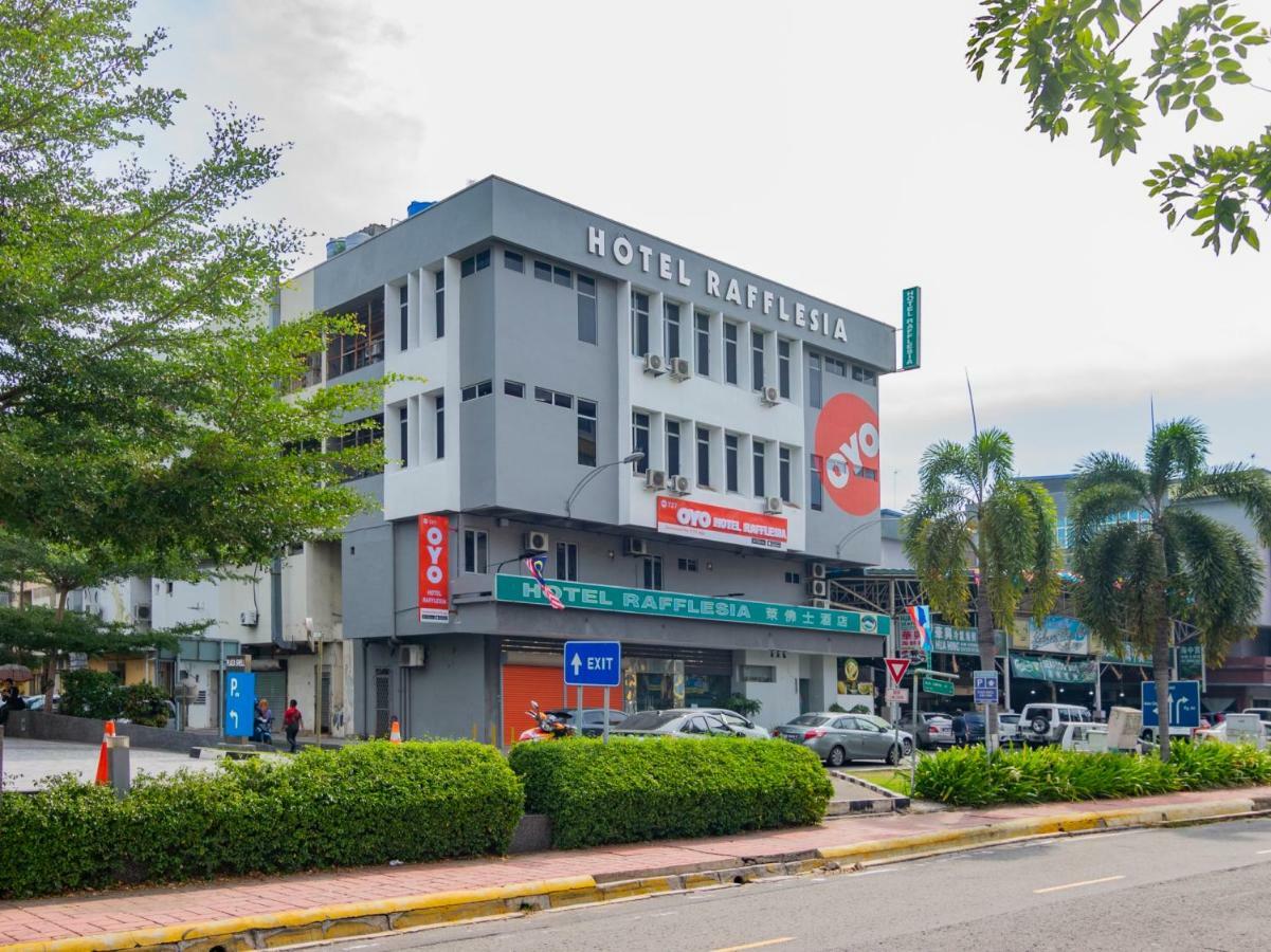 Oyo 727 Hotel Rafflesia Kota Kinabalu Exterior photo